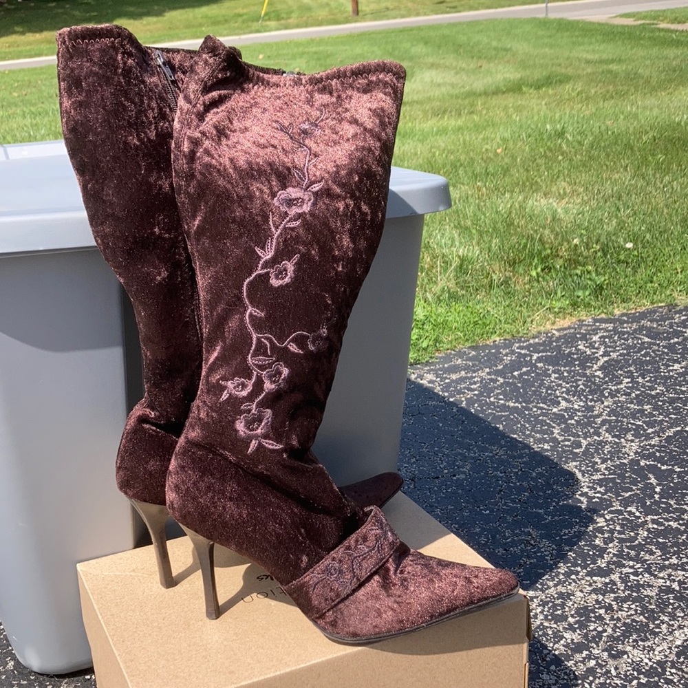 Beautiful Tall Brown Fashion Boots